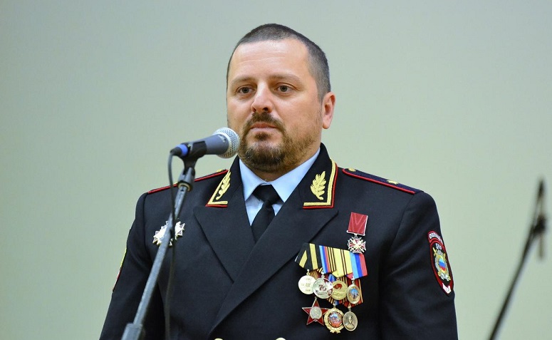 Громкая отставка в "ЛНР": Плотницкий наконец-то уволил "главного полицейского" псевдореспублики Корнета. Злые языки говорят, что "министр" уже "на подвале", - кадры