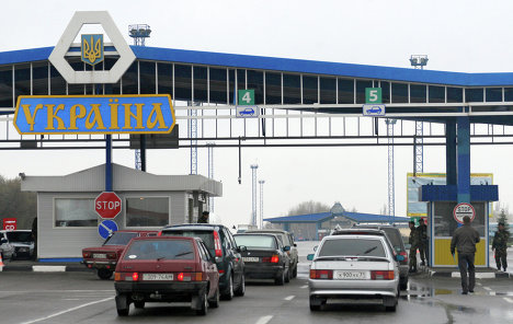 Россиянам разрешат въезд в Украину без загранпаспорта