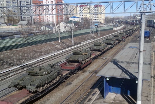 Москва заставила главарей "ЛДНР" возить оружие из РФ в Донбасс своими поездами 