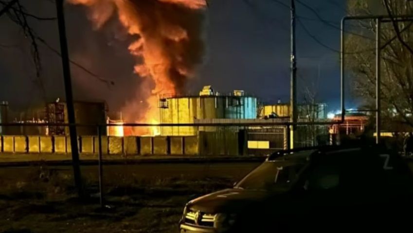 Ночная "бавовна" в Луганске: нефтебаза атакована дронами, похожими на "Шахеды"