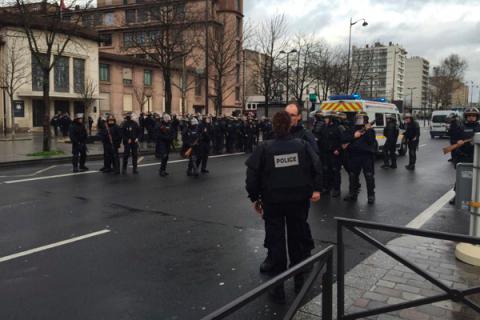 МВД Франции сообщает о максимальном уровне угрозы теракта в стране