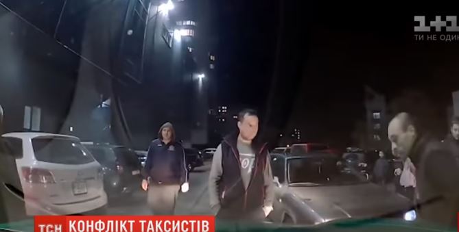 Таксист в Черкасах хотел работать честно, но конкуренты были против: что из этого вышло - видео