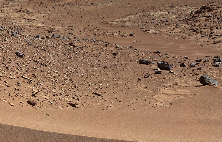 Исследователи Марса удивили: на Красной планете Curiosity обнаружил яйцевидный метеорит из никеля и железа
