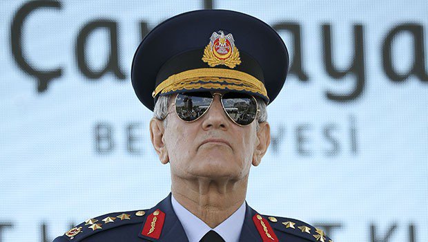 После военного переворота кресло президента Турции должен был занять Акын Озтюрк – Hurriyet