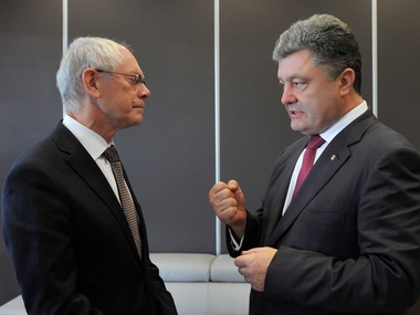 Порошенко обсудил с Ван Ромпеем ситуацию в Украине перед встречей в Минске