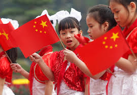 Паника в Китае: семьям разрешили рожать более одного ребенка