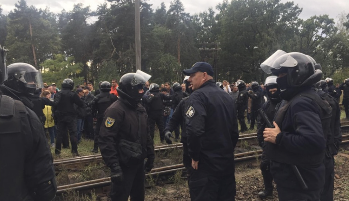 "Слуга народа" Андрей Герус объяснил причины силового разгона блокировщиков российского угля
