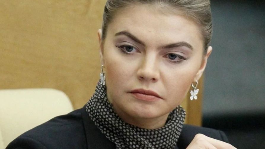 Кабаева приехала в Минск: в Сети обсуждают внешность любовницы Путина