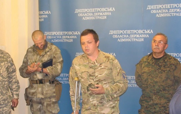 Раненый комбат "Донбасса" Семен Семенченко уже в Днепропетровске
