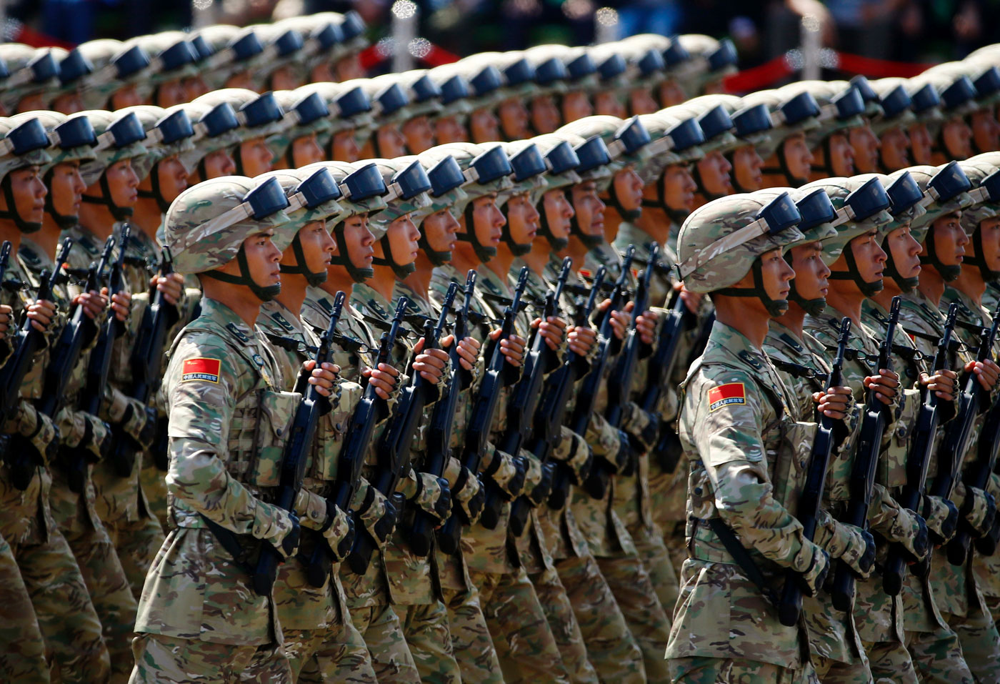 Китай перебрасывает войска и технику к границе с КНДР - ситуация накаляется, видео