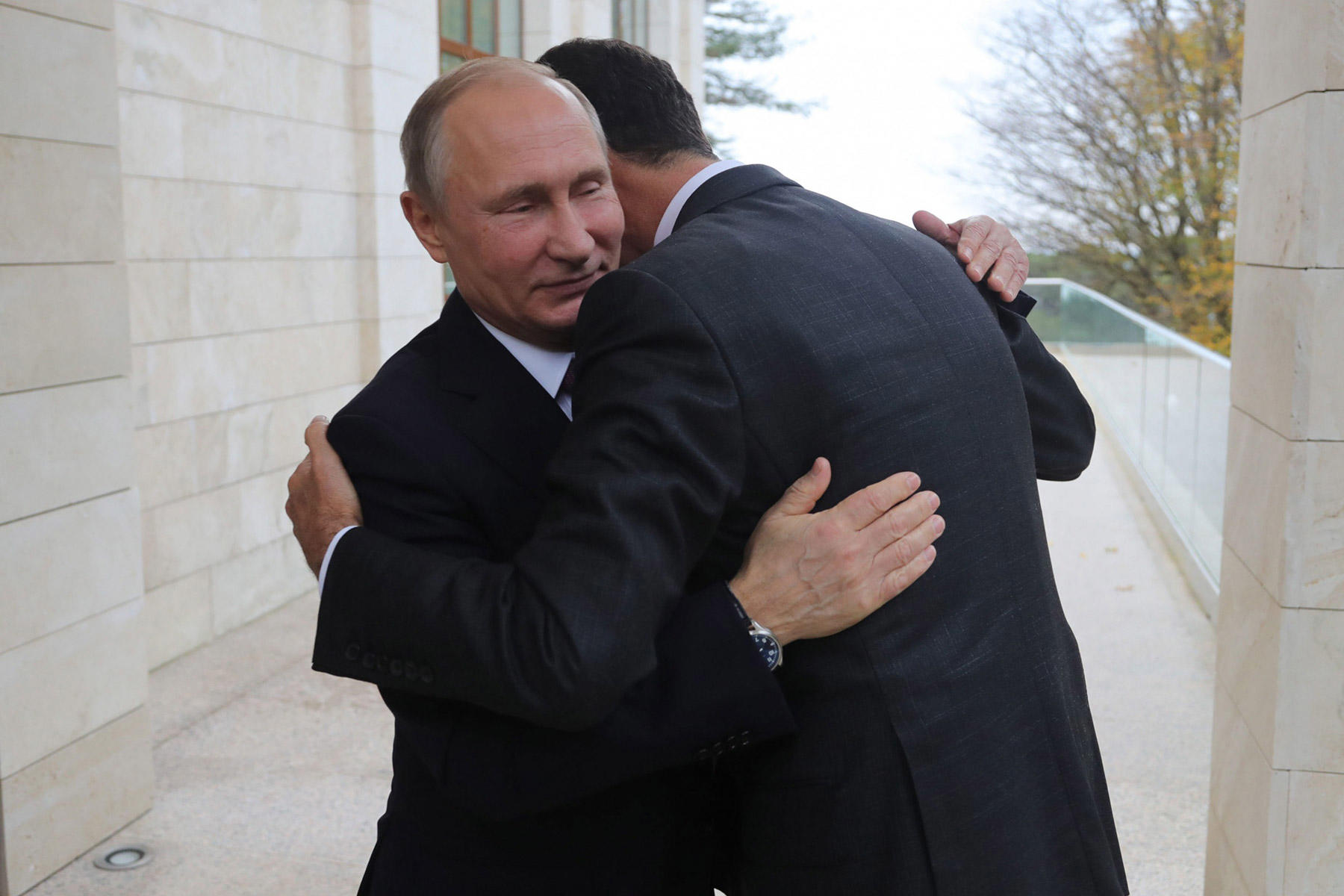 Удар в спину Асаду от "друга Путина": Россия разрешила Израилю "немножко побомбить" Сирию - СМИ