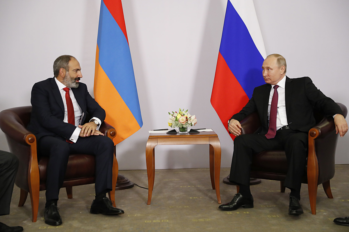 ​Пашинян здорово разозлил Путина: появилась информация, почему Москва ввела эмбарго против Армении