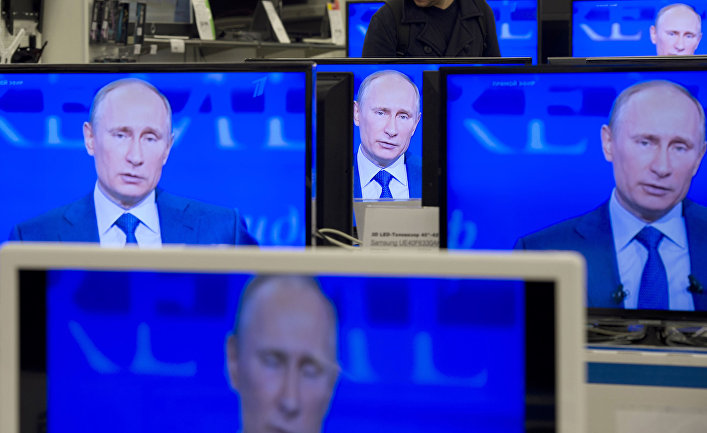 Регулярные позывы Путина что-то присвоить и бред о "Малороссии" от Захарченко: информационная агрессия России - это не только распятые эпилептичные снегири в трусиках - Тымчук