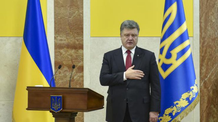 Украина успешно развивается, несмотря на Путина, - Порошенко оценил своей первый год президентства
