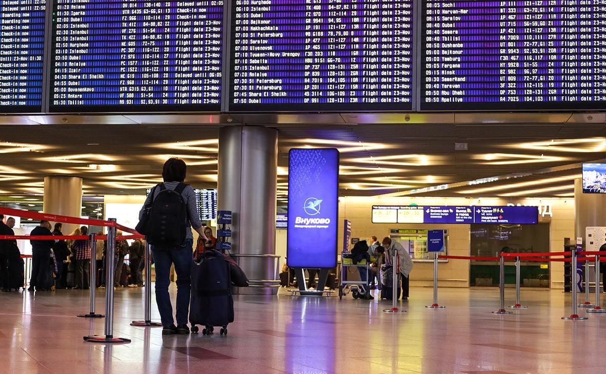 В аэропортах Москвы снова коллапс: столица РФ под массированной атакой дронов