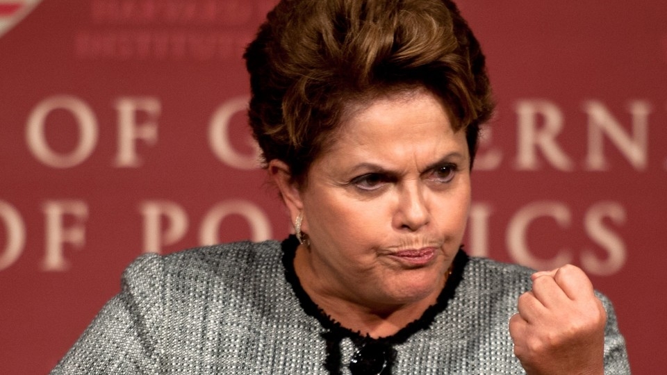 Коррупционный скандал в Бразилии: сенат объявил импичмент президенту Дилме Русеф 