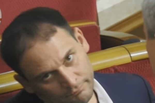 Странное поведение Добкина? Я такое уже видел, когда работал на "Скорой помощи!" Давайте проведем лабораторные исследования! – Гончаренко