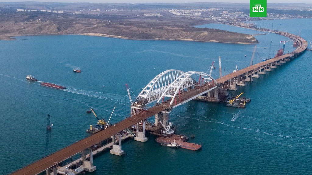 ​Минтранс РФ анонсировал запуск движения по Крымскому мосту