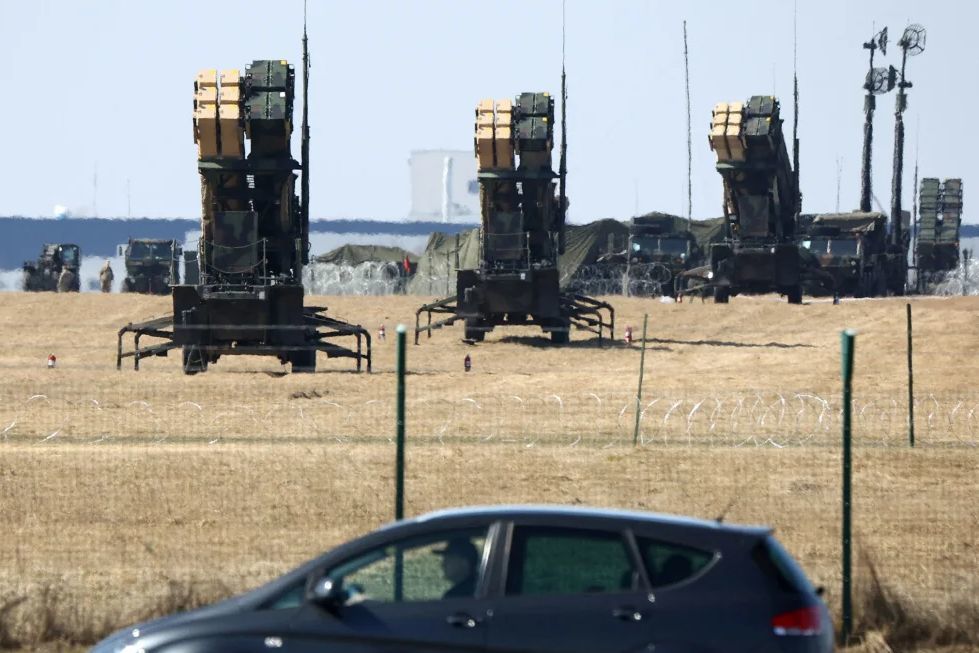 Байден готовится снять запрет на отправку военных подрядчиков в Украину - CNN