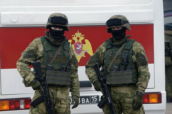 Кремль готовится к бунту: в Москве Росгвардия ищет стрелка на БТР-80 для разгона митингов