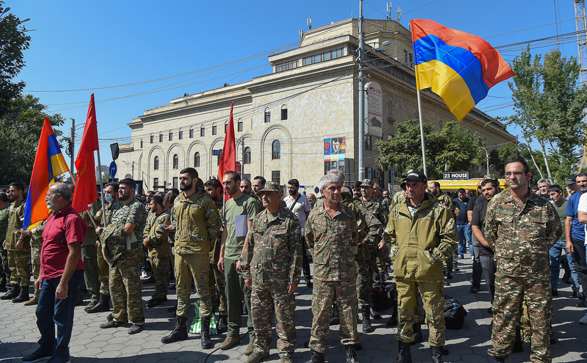 Армения готовится к долгосрочной войне: в Ереване назвали виновных