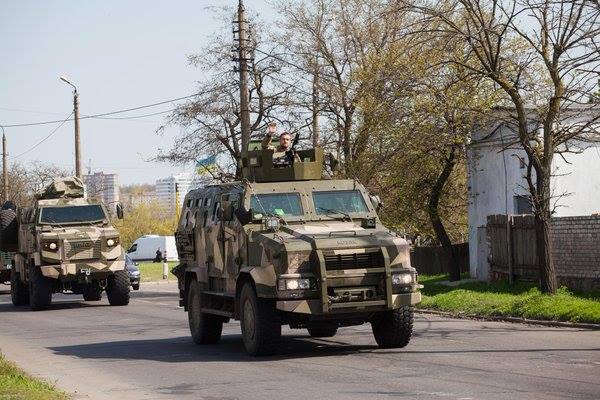 Полк 'Азов' едет в Одессу, чтобы защитить регион от вторжения из Приднестровья 