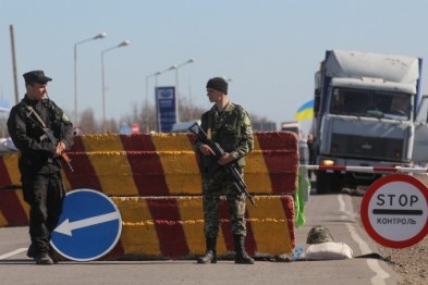 Пограничники задержали 58 автомобилей, пытавшихся провезти товары в зоне АТО