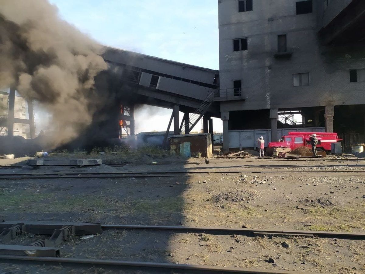 Пожар потушили менее чем за полчаса: на Донетчине горел Авдеевский коксохимический завод