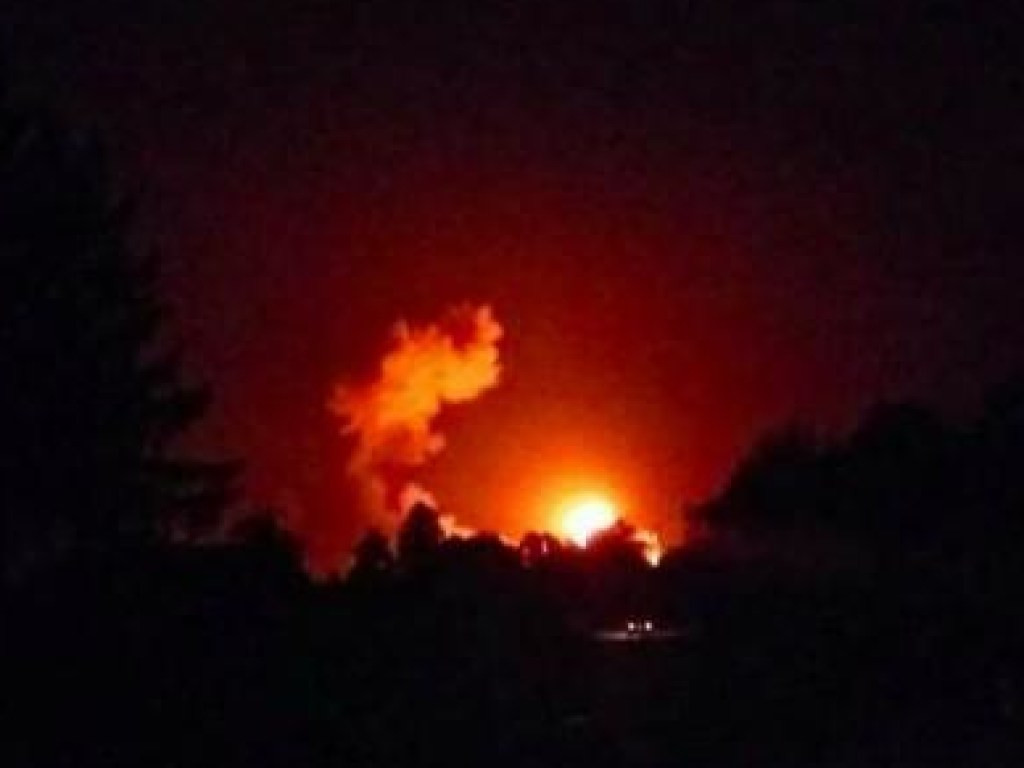 Диверсанты РФ проявили активность: украинский генерал назвал основные версии взрывов в Ичне