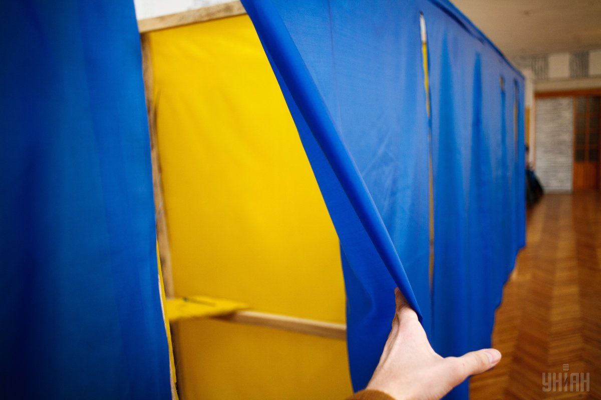 70 футбольных полей: появились интересные данные о бюллетенях на выборы президента Украины - видео