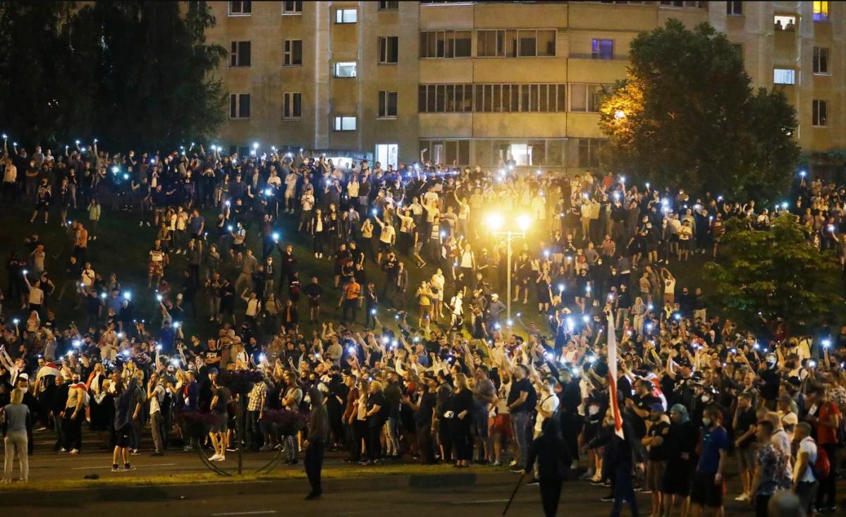 В Беларуси могут ввести военное или чрезвычайное положение в ближайшее время