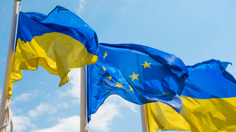 "Мечта Зеленского дает трещину": олигархам и политикам в Украине пригрозили в Европе