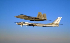 Ту-95, F-22, ввс сша, перехват, аляска, видео