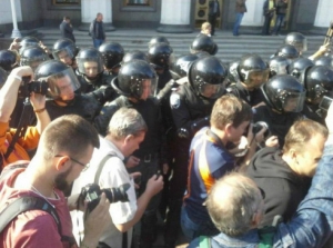 новости киева, новости украины, ситуация в украине, верховная рада, беспорядки в киеве
