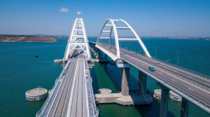 ÐÑÑмÑкий моÑÑ, дÑевний гоÑод, ÑмеÑа, гÑÑзовÑе поезда